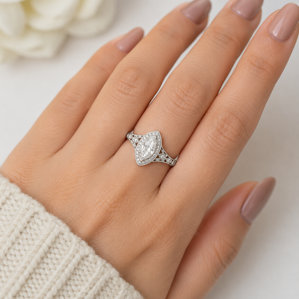 MARQUISE DIAMOND VINTAGE WEDDING RING