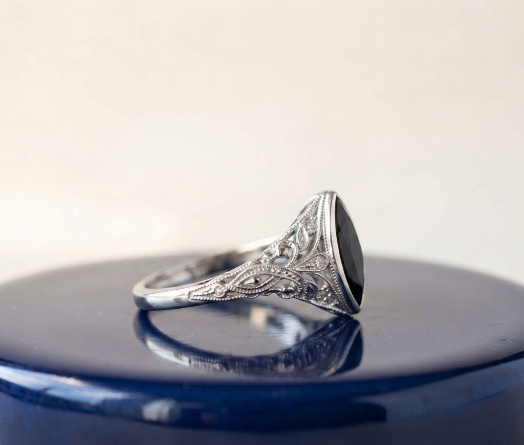 BLACK MARQUISE-CUT VINTAGE ENGAGEMENT RING
