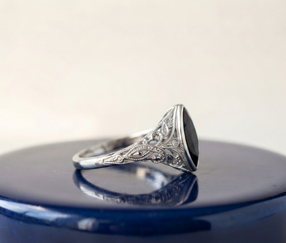 BLACK MARQUISE-CUT VINTAGE ENGAGEMENT RING