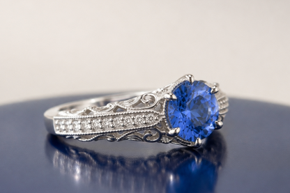 BLUE SAPPHIRE ROUND-CUT VINTAGE WEDDING RING