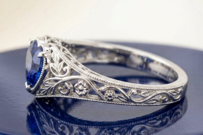 BLUE SAPPHIRE HEART-CUT VINTAGE WEDDING RING