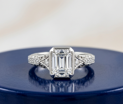 WHITE EMERALD DIAMOND WEDDING VINTAGE RING