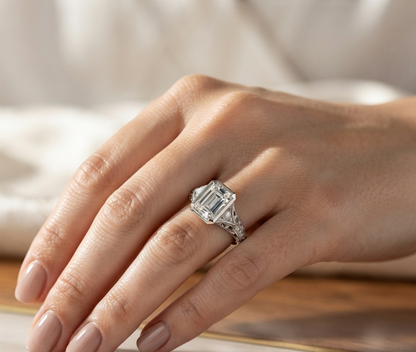 WHITE EMERALD DIAMOND WEDDING VINTAGE RING