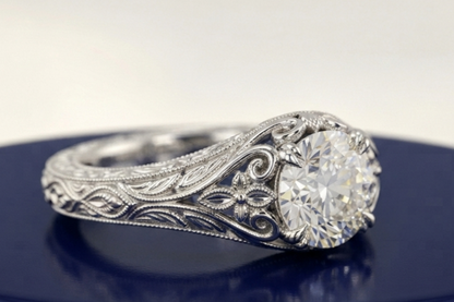 ROUND DIAMOND VINTAGE ENGAGEMENT RING
