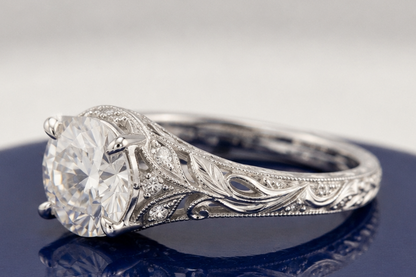 VINTAGE ROUND DIAMOND ENGAGEMENT RING
