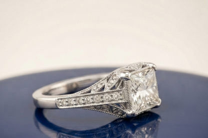 PRINCESS DIAMOND VINTAGE ENGAGEMENT RING