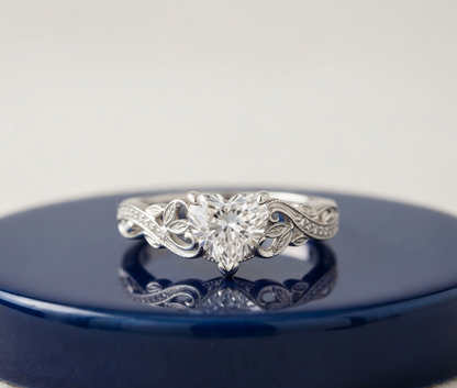 VINTAGE HEART DIAMOND WEDDING RING