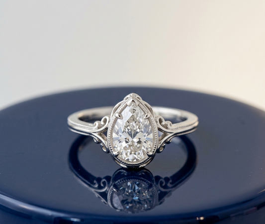 PEAR DIAMOND VINTAGE WEDDING RING
