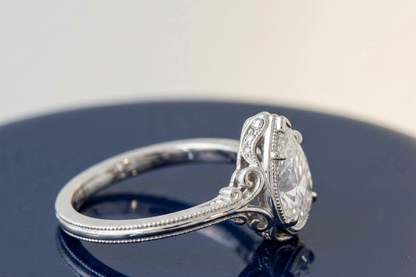 PEAR DIAMOND VINTAGE WEDDING RING