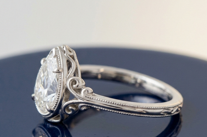 PEAR DIAMOND VINTAGE WEDDING RING