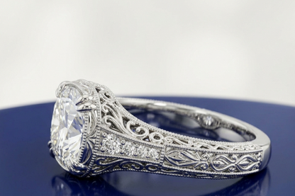 CUSHION DIAMOND VINTAGE WEDDING RING
