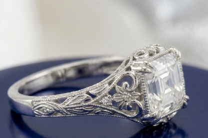 ASSCHER DIAMOND VINTAGE WEDDING RING