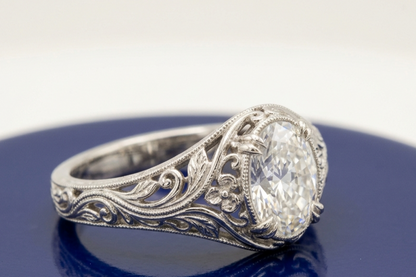 OVAL DIAMOND VINTAGE ENGAGEMENT RING