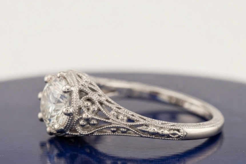 VINTAGE ROUND DIAMOND ENGAGEMENT RING