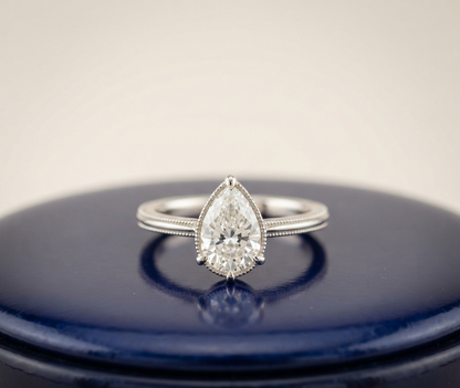 PEAR DIAMOND VINTAGE WEDDING RING