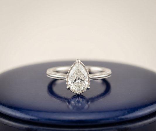 PEAR DIAMOND VINTAGE WEDDING RING