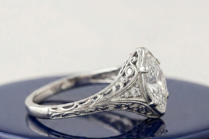 VINTAGE MARQUISE DIAMOND ENGAGEMENT RING