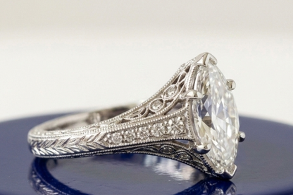 VINTAGE MARQUISE DIAMOND ENGAGEMENT RING