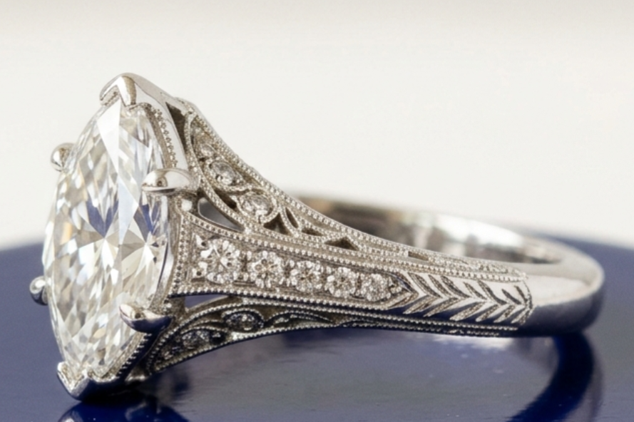 VINTAGE MARQUISE DIAMOND ENGAGEMENT RING