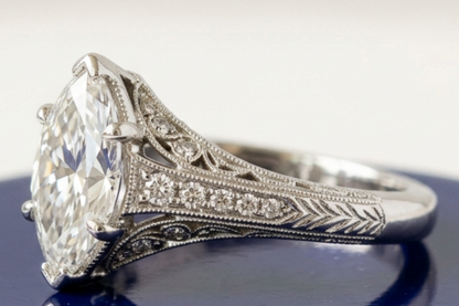VINTAGE MARQUISE DIAMOND ENGAGEMENT RING