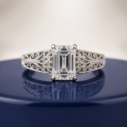 WHITE EMERALD DIAMOND VINTAGE ENGAGEMENT RING