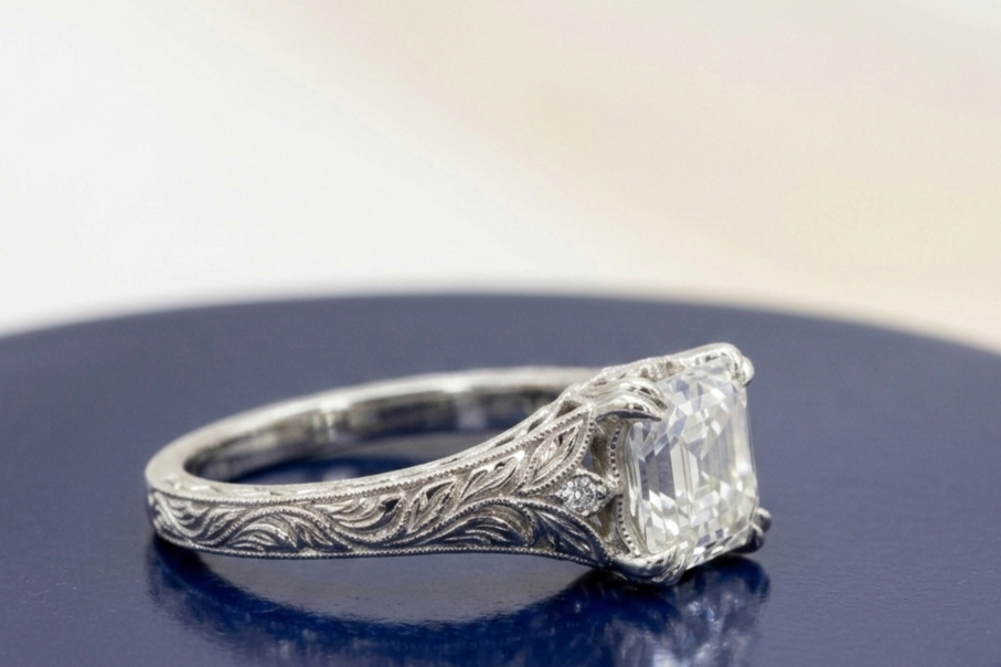 ASSCHER DIAMOND VINTAGE WEDDING RING