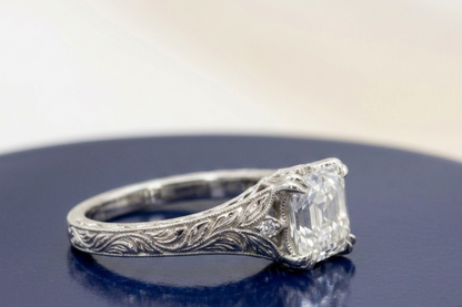 ASSCHER DIAMOND VINTAGE WEDDING RING
