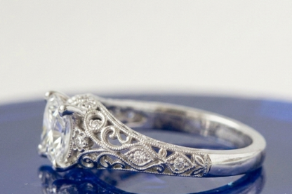 VINTAGE PRINCESS DIAMOND ENGAGEMENT RING