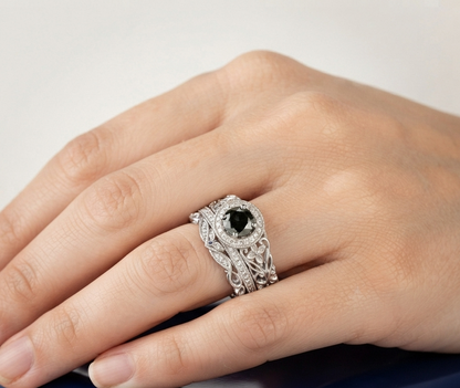 BLACK ROUND-CUT VINTAGE RING SET