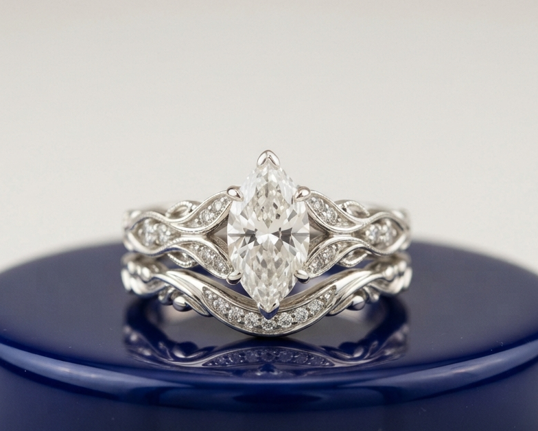 VINTAGE MARQUISE DIAMOND RING SET