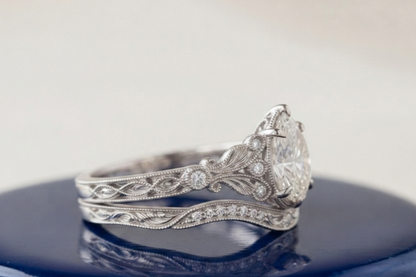 PEAR DIAMOND VINTAGE RING SET