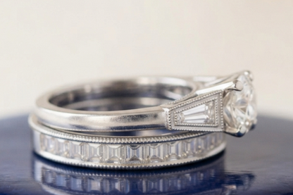 VINTAGE ROUND DIAMOND RING SET