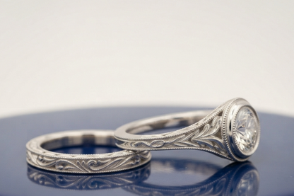 ROUND DIAMOND VINTAGE RING SET
