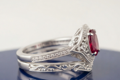 RUBY OVAL-CUT VINTAGE RING SET