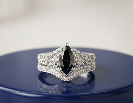 BLACK MARQUISE-CUT VINTAGE RING SET