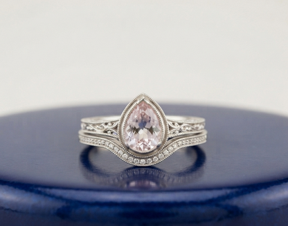 PINK PEAR-CUT VINTAGE RING SET