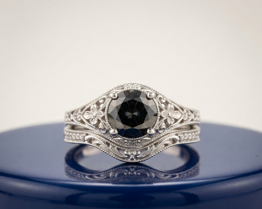 BLACK ROUND-CUT VINTAGE RING SET