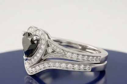 BLACK HEART-CUT VINTAGE RING SET