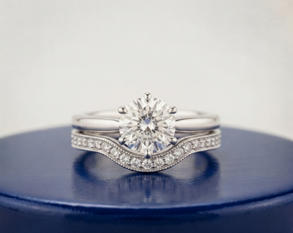 ROUND DIAMOND VINTAGE RING SET