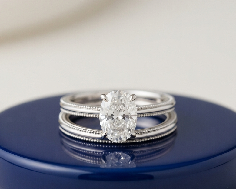 OVAL DIAMOND VINTAGE RING SET