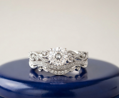 VINTAGE ROUND DIAMOND RING SET