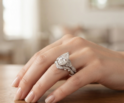 PEAR DIAMOND VINTAGE RING SET