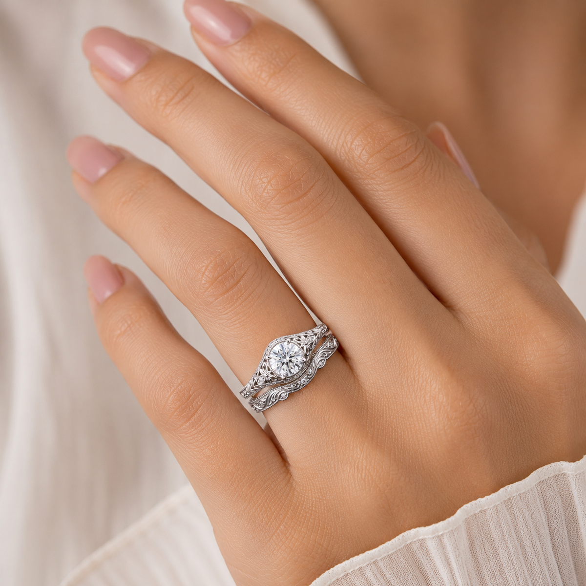 VINTAGE ROUND DIAMOND RING SET