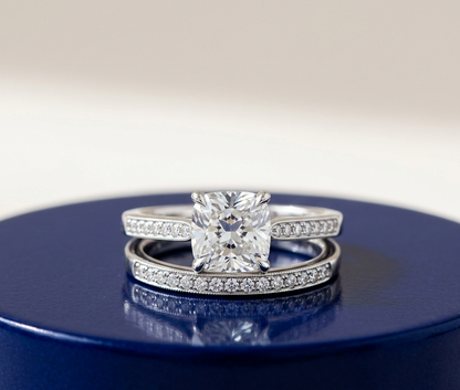 CUSHION DIAMOND VINTAGE RING SET