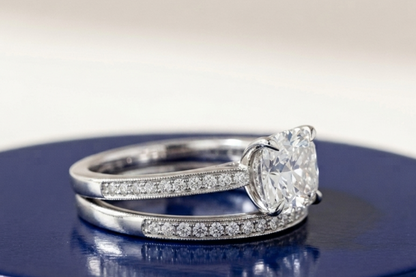 CUSHION DIAMOND VINTAGE RING SET