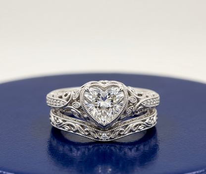 VINTAGE HEART DIAMOND RING SET