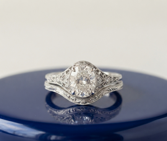 OVAL DIAMOND VINTAGE RING SET