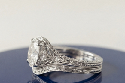 OVAL DIAMOND VINTAGE RING SET