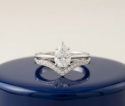 PEAR DIAMOND VINTAGE RING SET