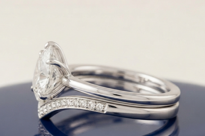 PEAR DIAMOND VINTAGE RING SET